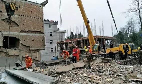 温州民房倒塌现场救出五名被困人员 均无生命体征