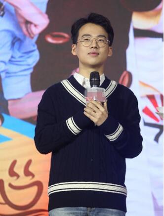 郭德纲爱子郭麒麟:希望在影视方面超越我爸