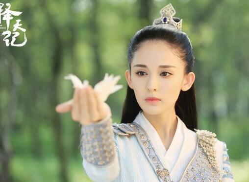 长生大战黑袍!《择天记》鹿晗娜扎危机不断