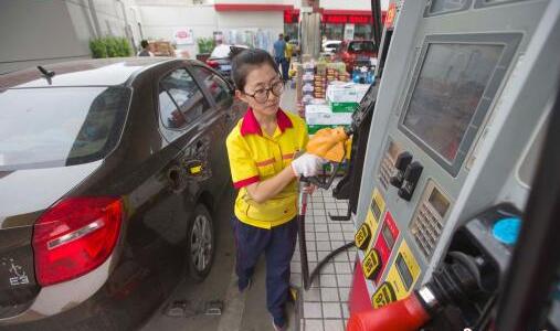 国内成品油价格战：多地加油站油价降幅远超国标