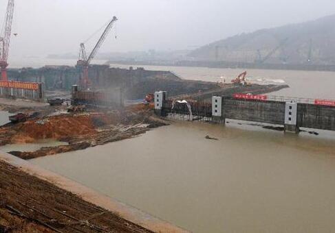 长江委：强降雨致长江流域14条河流水位超警戒