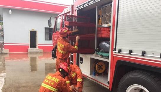 云南禄丰县4.1级地震致27间民房受损无人员伤亡