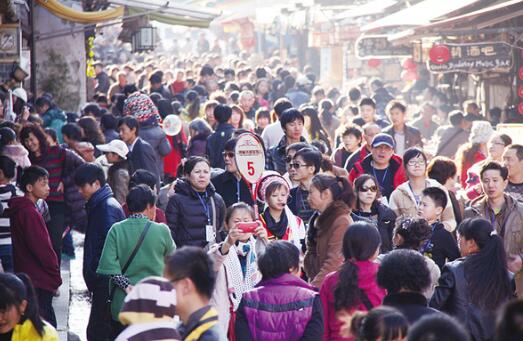 丽江旅发委查处16家旅行社127导游:违规安排购物