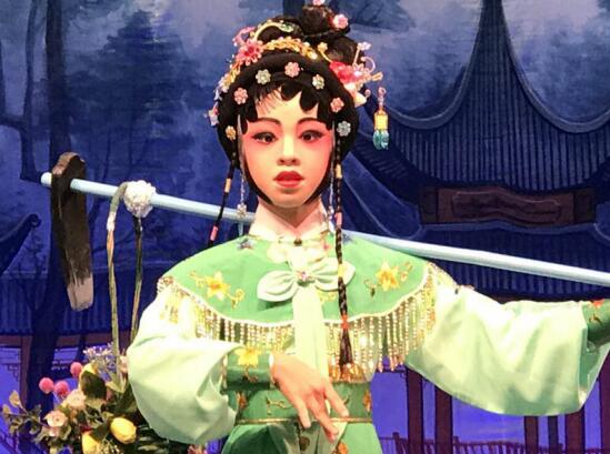 广东粤剧后继有人----9岁花旦享誉澳门