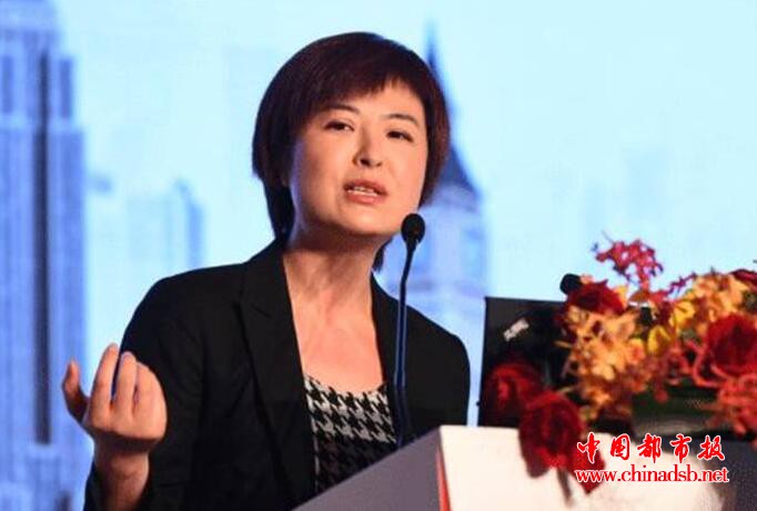 张泉灵最新演讲:时代扔掉你时,连一声再见都不会跟你说