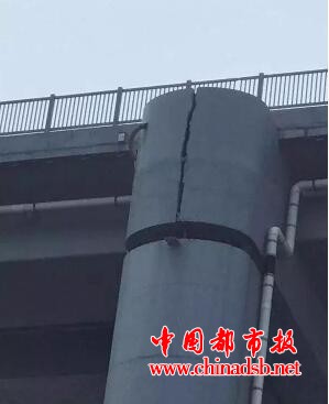 网曝跨海大桥裂缝，大连官方回应正常伸缩缝？